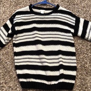 Forever 21 black and white sweater